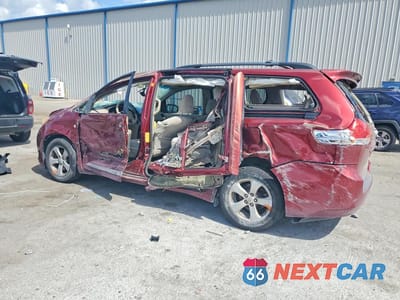 Drugie zdjęcie samochodu z przodu: 2012 TOYOTA SIENNA LE 8-PASSENGER VIN:5TDKK3DC6CS262339 - miniatura