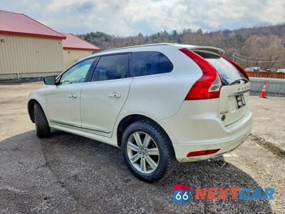 Drugie zdjęcie samochodu z przodu: 2017 VOLVO XC60 T5 INSCRIPTION VIN:YV440MRU4H2111159 - miniatura