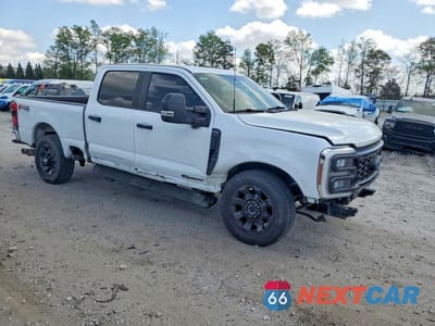 Czwarte zdjęcie samochodu z boku: 2024 FORD F250 SUPER DUTY VIN:1FT8W2BT6REF54079 - miniatura
