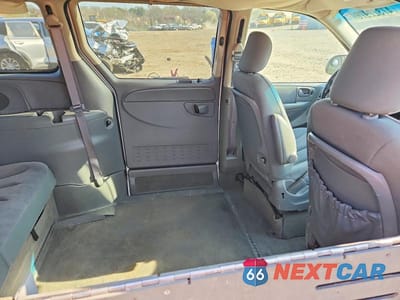 Zdjęcie 11 z 12 samochodu: 2006 DODGE GRAND CARAVAN SXT VIN:2D4GP44L86R886172 - miniatura