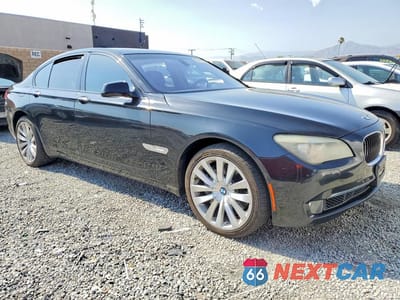 Czwarte zdjęcie samochodu z boku: 2011 BMW 750 I VIN:WBAKX6C59BC197151 - miniatura