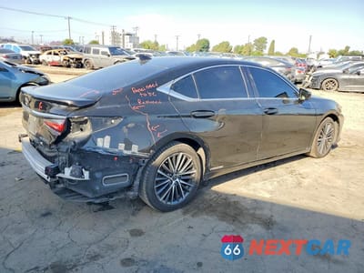 Trzecie zdjęcie samochodu z tyłu: 2022 LEXUS ES 300H BASE VIN:58ADA1C16NU026308 - miniatura