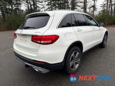 Czwarte zdjęcie samochodu z boku: 2019 MERCEDES-BENZ GLC 300 4MATIC VIN:WDC0G4KB4KV136679 - miniatura