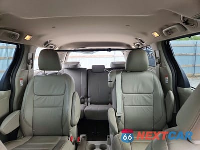 Zdjęcie 10 z 13 samochodu: 2017 TOYOTA SIENNA XLE 8-PASSENGER VIN:5TDYZ3DC3HS821214 - miniatura