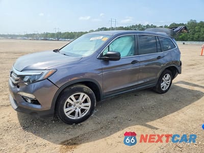 2017 HONDA PILOT LX 5FNYF5H15HB043998 - główne zdjęcie licytacji z USA - miniatura