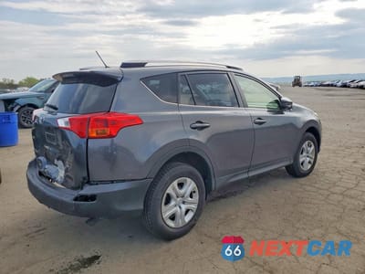 Trzecie zdjęcie samochodu z tyłu: 2015 TOYOTA RAV4 LE VIN:JTMBFREV7FD161558 - miniatura
