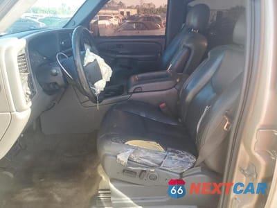 Zdjęcie 7 z 11 samochodu: 2004 CHEVROLET SILVERADO K3500 VIN:1GCHK33204F201752 - miniatura