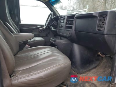 Zdjęcie 11 z 13 samochodu: 2011 CHEV EXPRESS G2500 VIN:1GCWGFFA2B1141772 - miniatura