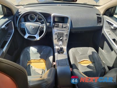 Zdjęcie 8 z 13 samochodu: 2013 VOLVO XC60 3.2 VIN:YV4952DL6D2412634 - miniatura