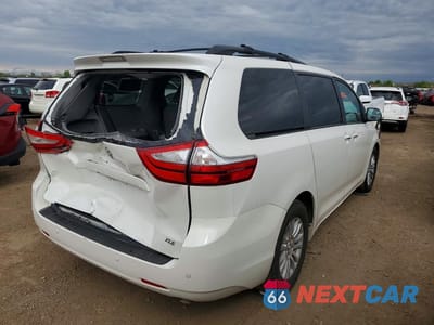 Trzecie zdjęcie samochodu z tyłu: 2017 TOYOTA SIENNA XLE 8-PASSENGER VIN:5TDYZ3DC1HS816478 - miniatura
