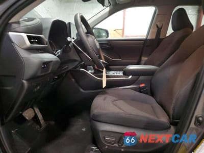 Zdjęcie 7 z 14 samochodu: 2023 TOYOTA HIGHLANDER L VIN:5TDKDRBH6PS516780 - miniatura