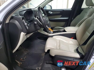 Zdjęcie 7 z 13 samochodu: 2024 VOLVO XC40 PLUS VIN:YV4L12UE1R2295782 - miniatura