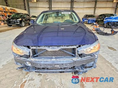 Piąte zdjęcie samochodu w środku: 2013 BMW 328 XI VIN:WBA3B3G54DNR79506 - miniatura