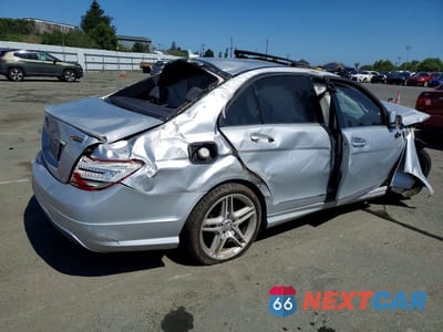 Trzecie zdjęcie samochodu z tyłu: 2012 MERCEDES-BENZ C 250 VIN:WDDGF4HB0CR212235 - miniatura