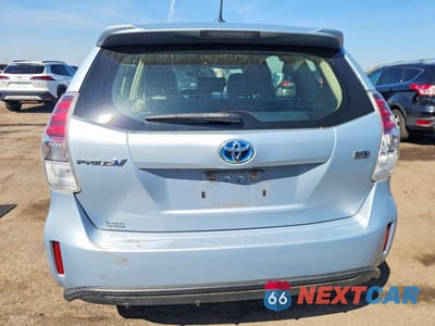 Zdjęcie 6 z 12 samochodu: 2015 TOYOTA PRIUS V FIVE VIN:JTDZN3EU3FJ038802 - miniatura
