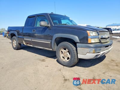 Czwarte zdjęcie samochodu z boku: 2004 CHEVROLET SILVERADO K1500 VIN:2GCEK19T841394473 - miniatura