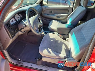 Zdjęcie 7 z 12 samochodu: 2002 TOYOTA TACOMA V6 VIN:5TEWN72N32Z125719 - miniatura