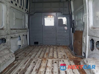 Zdjęcie 10 z 12 samochodu: 2016 NISSAN NV 2500 HD S VIN:1N6BF0LY2GN811687 - miniatura