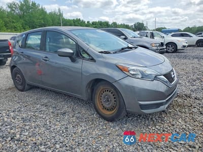 Czwarte zdjęcie samochodu z boku: 2018 NISSAN VERSA NOTE SV VIN:3N1CE2CPXJL352576 - miniatura