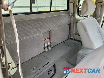 Zdjęcie 10 z 12 samochodu: 2003 TOYOTA TACOMA XTRACAB PRERUNNER VIN:5TESN92N13Z258698 - miniatura