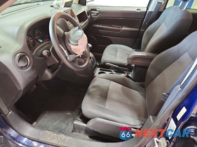 Zdjęcie 7 z 12 samochodu: 2012 JEEP COMPASS SPORT VIN:1C4NJCBB2CD639545 - miniatura