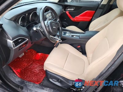 Zdjęcie 7 z 13 samochodu: 2018 JAGUAR F-PACE PREMIUM 25T VIN:SADCJ2FX2JA266081 - miniatura