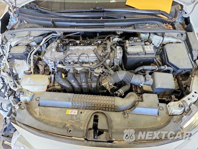Zdjęcie 11 z 13 samochodu: 2020 TOYOTA COROLLA LE VIN:JTDEPRAE7LJ033088 - miniatura