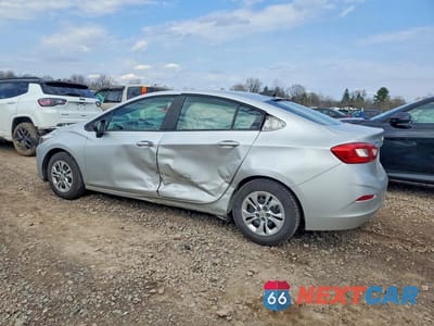 Drugie zdjęcie samochodu z przodu: 2019 CHEVROLET CRUZE LS VIN:1G1BC5SM8K7132665 - miniatura
