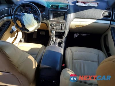 Zdjęcie 8 z 13 samochodu: 2016 FORD EXPLORER XLT VIN:1FM5K7D86GGA58409 - miniatura