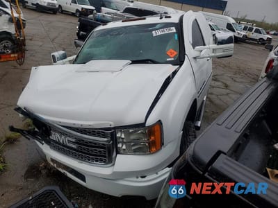 2014 GMC SIERRA K2500 DENALI 1GT125E8XEF165598 - główne zdjęcie licytacji z USA - miniatura