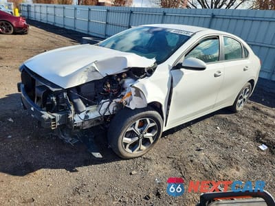 2019 KIA FORTE LXS 3KPF24AD4KE124621 - główne zdjęcie licytacji z USA - miniatura