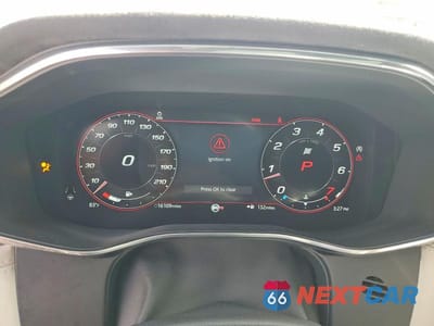 Zdjęcie 9 z 12 samochodu: 2022 JAGUAR F-PACE SVR VIN:SADCZ2EE1NA696926 - miniatura