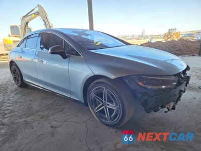 Czwarte zdjęcie samochodu z boku: 2023 MERCEDES-BENZ EQE SEDAN 350+ VIN:W1KEG2BB7PF011764 - miniatura