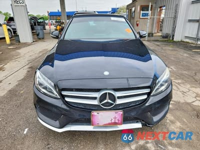 Piąte zdjęcie samochodu w środku: 2015 MERCEDES-BENZ C 300 4MATIC VIN:55SWF4KB7FU020639 - miniatura