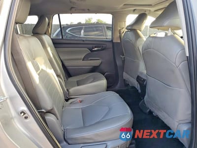Zdjęcie 11 z 13 samochodu: 2023 TOYOTA HIGHLANDER XLE VIN:5TDKDRAH1PS018780 - miniatura