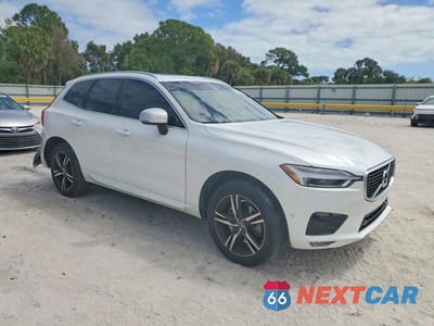 Czwarte zdjęcie samochodu z boku: 2018 VOLVO XC60 T6 R-DESIGN VIN:LYVA22RM9JB110601 - miniatura