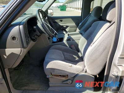 Zdjęcie 7 z 13 samochodu: 2004 CHEVROLET TAHOE K1500 VIN:1GNEK13Z34J248329 - miniatura