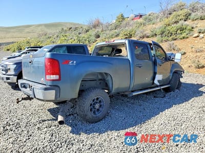 Trzecie zdjęcie samochodu z tyłu: 2007 GMC SIERRA K2500 HEAVY DUTY VIN:1GTHK23677F509664 - miniatura
