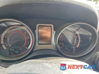 Zdjęcie 9 z 13 samochodu: 2016 DODGE JOURNEY CROSSROAD VIN:3C4PDCGB1GT107387 - miniatura
