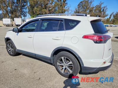 Drugie zdjęcie samochodu z przodu: 2018 TOYOTA RAV4 XLE VIN:JTMWFREV1JJ173457 - miniatura