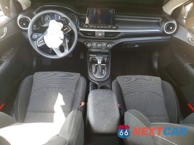 Zdjęcie 8 z 13 samochodu: 2024 KIA FORTE LXS VIN:3KPF24ADXRE804808 - miniatura