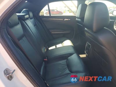 Zdjęcie 10 z 12 samochodu: 2011 CHRYSLER 300 LIMITED VIN:2C3CA5CGXBH564645 - miniatura