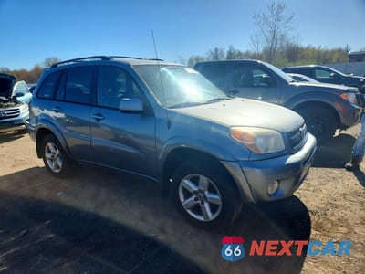 Czwarte zdjęcie samochodu z boku: 2005 TOYOTA RAV4 BASE VIN:JTEHD20V150059687 - miniatura