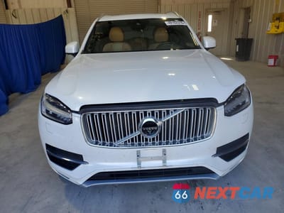 Piąte zdjęcie samochodu w środku: 2017 VOLVO XC90 T6 VIN:YV4A22PL1H1152463 - miniatura