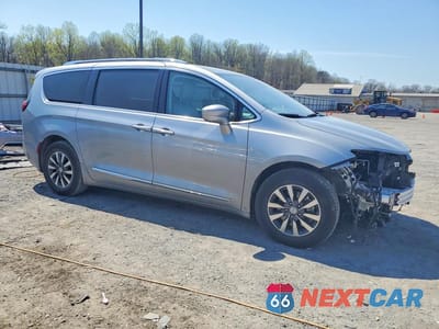 Czwarte zdjęcie samochodu z boku: 2020 CHRYSLER PACIFICA TOURING L PLUS VIN:2C4RC1EG1LR127649 - miniatura