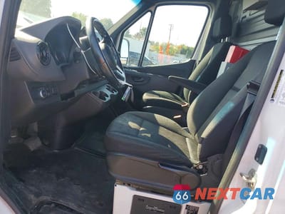 Zdjęcie 7 z 13 samochodu: 2022 MERCEDES-BENZ SPRINTER 1500 VIN:W1Y70BGY4NT087912 - miniatura