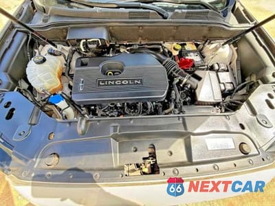 Zdjęcie 7 z 10 samochodu: 2019 LINCOLN NAUTILUS RESERVE VIN:2LMPJ6L92KBL50613 - miniatura