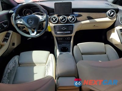 Zdjęcie 8 z 12 samochodu: 2018 MERCEDES-BENZ CLA 250 VIN:WDDSJ4EB3JN535650 - miniatura