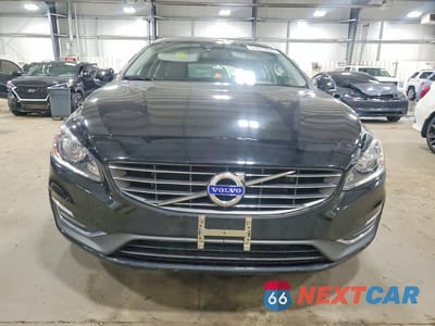 Piąte zdjęcie samochodu w środku: 2015 VOLVO V60 PREMIER VIN:YV1612SB8F1190807 - miniatura