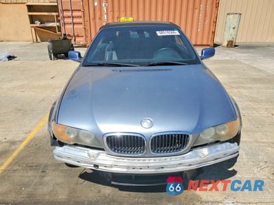 Piąte zdjęcie samochodu w środku: 2004 BMW 325 VIN:WBABW33404PL33607 - miniatura